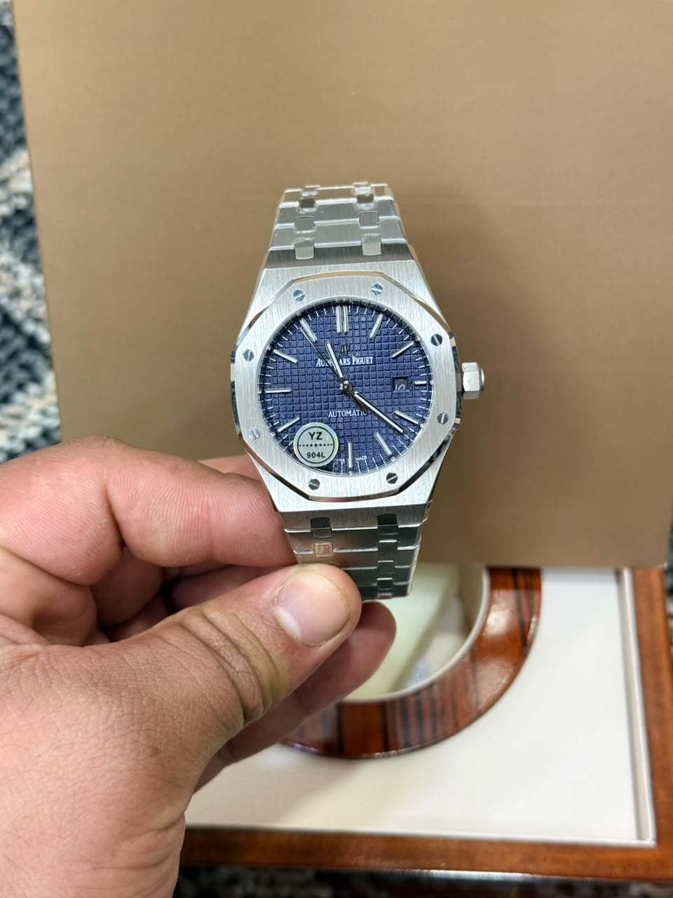 Audemars Piguet Royal Oak Style Automatic Watch – Silver Dial